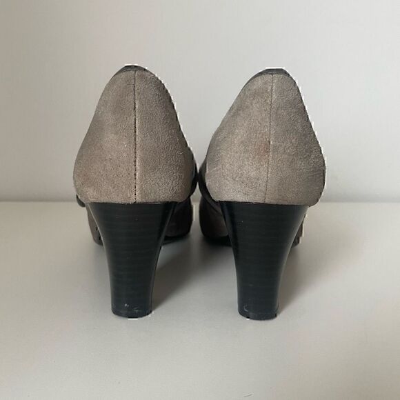 Softshoe By Medicus Mary Jane Grey Suede Heels Pumps Women’s Size 9.5 - Picture 6 of 9